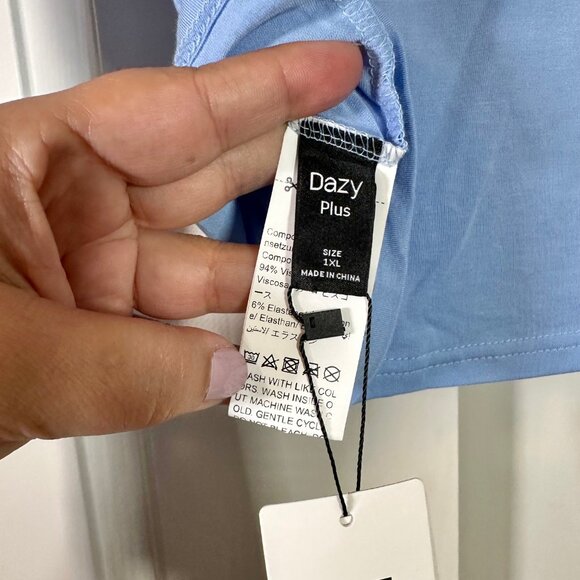 Sky Blue Solid Slim Fit Basic Crew Neck Thumb-Hole Shirt 1XL - NEW - Picture 10 of 10